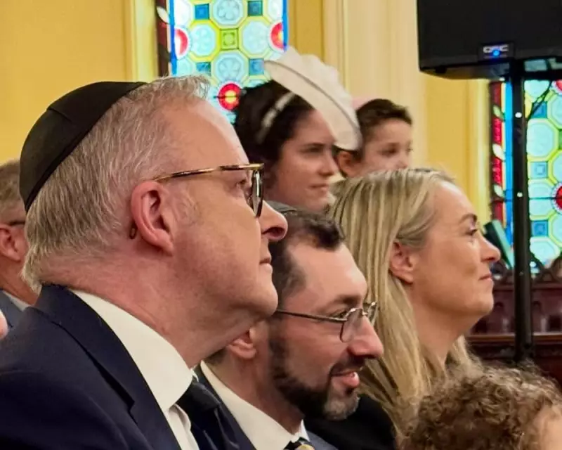 PM Albanese Attends Sydney Synagogue to Honour Bondi Attack Victims
