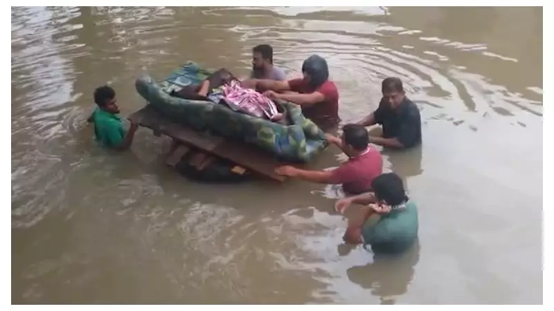 Sri Lanka Floods: 400 Dead, Families Count Cost as India and Pakistan Send Aid