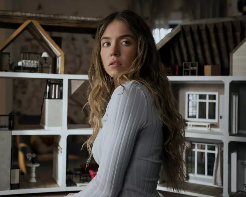 Sydney Sweeney Stars in 'The Housemaid' - A Thriller Premiering Boxing Day