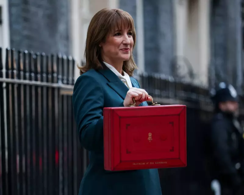 UK Economy Shrank Before Autumn Budget as Tax Speculation Hit Spending