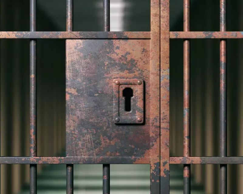 US Prisoners Escape After Chipping Through Weak Concrete Wall