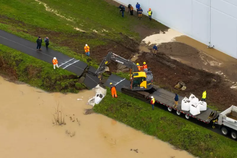 Washington State Levee Breach: Urgent Evacuations as Atmospheric Rivers Flood Pacific Northwest