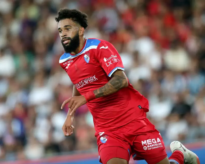 West Ham Target Gil Vicente's Pablo as £40m Strand Larsen Deal Stalls