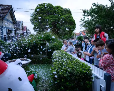 Australia's Christmas Day Weather: Heatwaves, Storms & Cyclone Risks