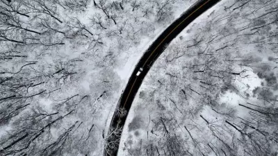 New York State of Emergency: 9,000+ Flights Disrupted by Major Winter Storm