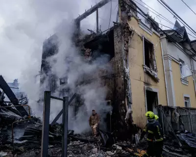 Zelenskyy Meets Trump in Florida to Discuss Ukraine Peace Plan Amid New Attacks