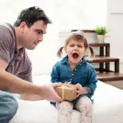 Amazon's £11.52 Battery Pack Saves Christmas for Forgetful Parents