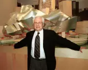 Architectural Icon Frank Gehry Dies at 96, Leaving a Legacy of Deconstructivist Masterpieces
