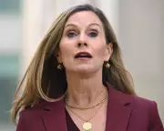 Australia's eSafety Chief Defends Law Against US Tech Giants