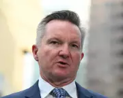 Bowen Slams 'Disgusting' Attack on Penny Wong Amid Bondi Tragedy Fallout