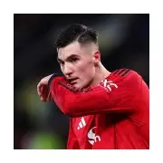 Dwight Yorke warns Man Utd risk repeating Hojlund mistake with Benjamin Sesko