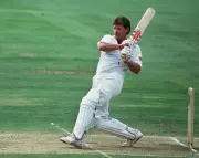 England cricket great Robin Smith dies aged 62