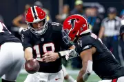 Falcons Stun Rams 31-24 in Playoff Upset Led by Bijan Robinson