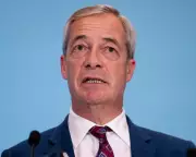 Farage Faces Calls to Apologise Over School Racism and Antisemitism Claims