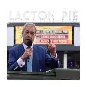 Farage reported to police over undeclared armoured Land Rover and campaign bar