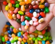 Festive Science: 5 Easy Experiments to Try at Your Christmas Dinner