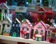 HMRC Targets Christmas Side Hustles: Sellers Must Declare Extra Income