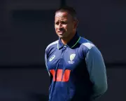 Khawaja's Ashes Future in Doubt After Brisbane Test Withdrawal