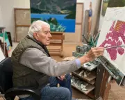 Peter Lloyd-Jones, design education pioneer and broadcaster, dies aged 92