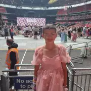 Teen's visual wish list before blindness: Taylor Swift, Eiffel Tower & more