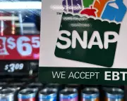 Trump Threatens to Strip SNAP Benefits from Democratic States in 2025