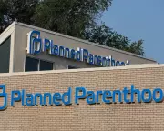 Trump's Planned Parenthood Medicaid Funding Ban: A New US Policy Shift