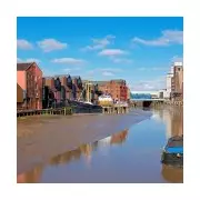 Two Men Missing in River Hull After Fleeing Police in Hull