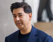 UK Campaigner Faces US Deportation After Clash with Tech Giants