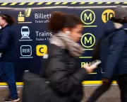 UK-EU Youth Mobility Scheme: Ministers Aim for 2026 Deal with Tens of Thousands Cap