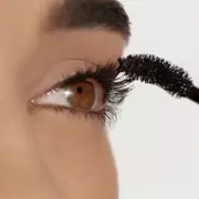 Victoria Beckham's £32 Vast Lash Mascara Earns 4.4 Stars for Dramatic Volume