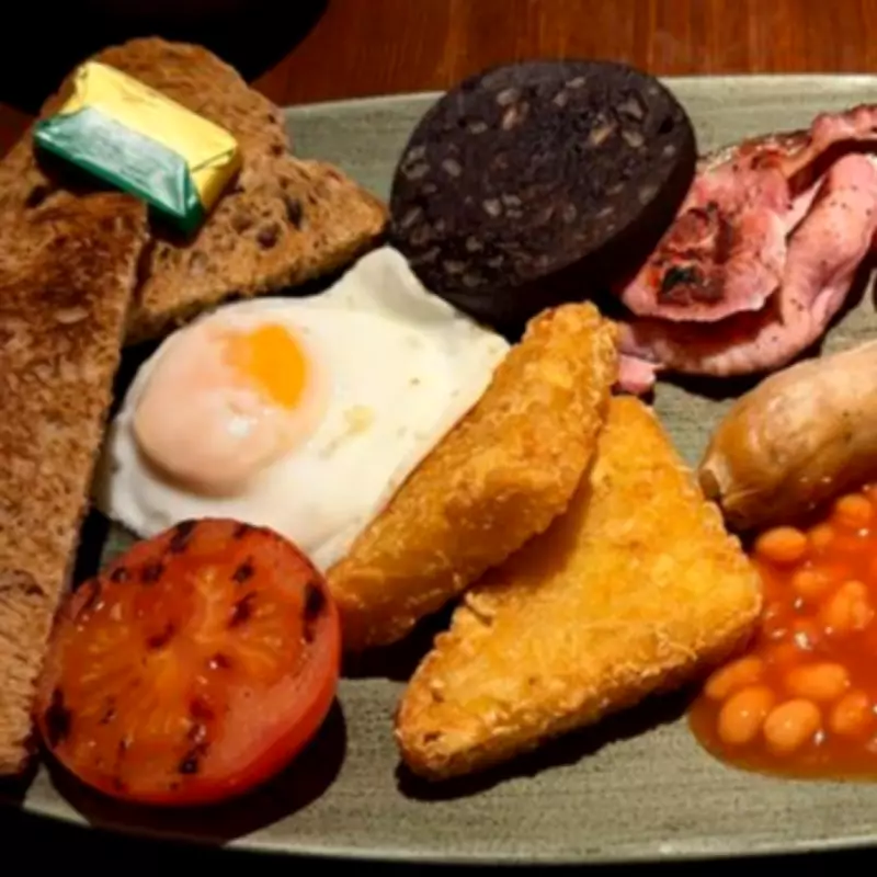 American Blogger's Full English Breakfast Verdict: One Item Too Far