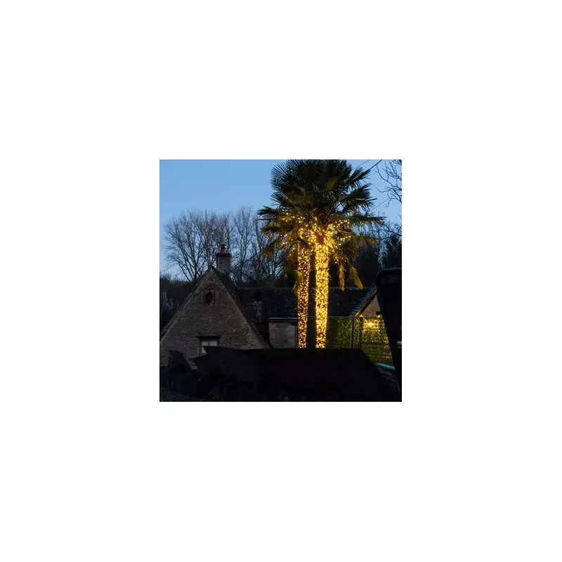 Bibury's 'Prettiest Street' Residents Fume Over Dubai-Style Palm Tree Lights