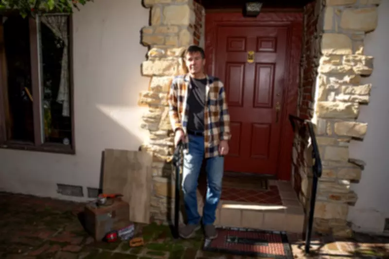 California Homeowner's Terrifying Bear Encounter Under His House