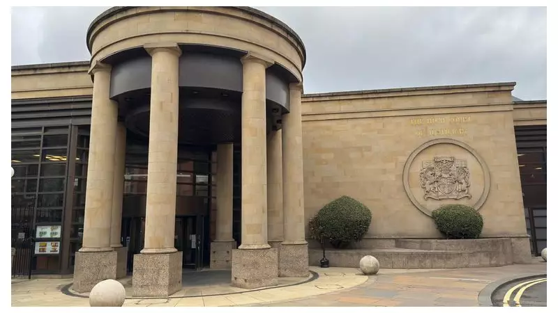 Chainsaw-wielding man jailed for 10 years after chasing Paisley police officer