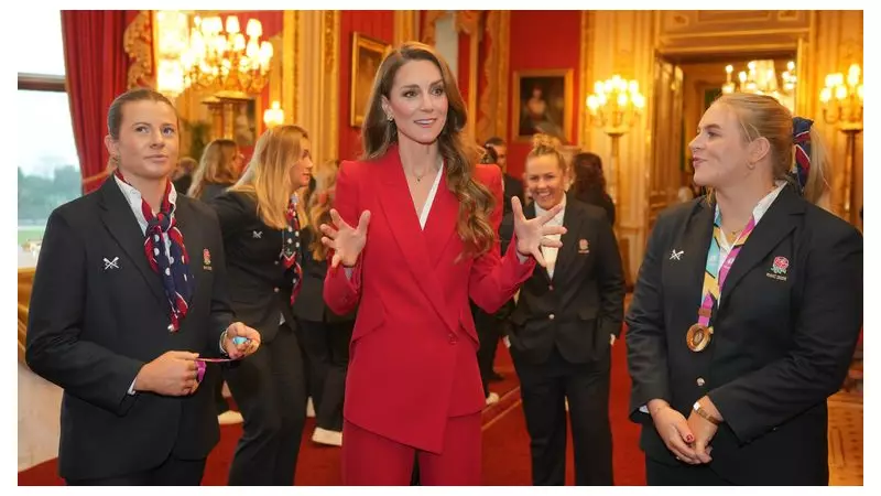 England's Rugby Heroes Meet Princess Kate After Coach Breakdown