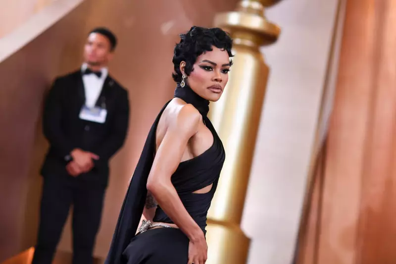 Golden Globes 2026 Red Carpet: Stars in Brown and Black Gowns Shine