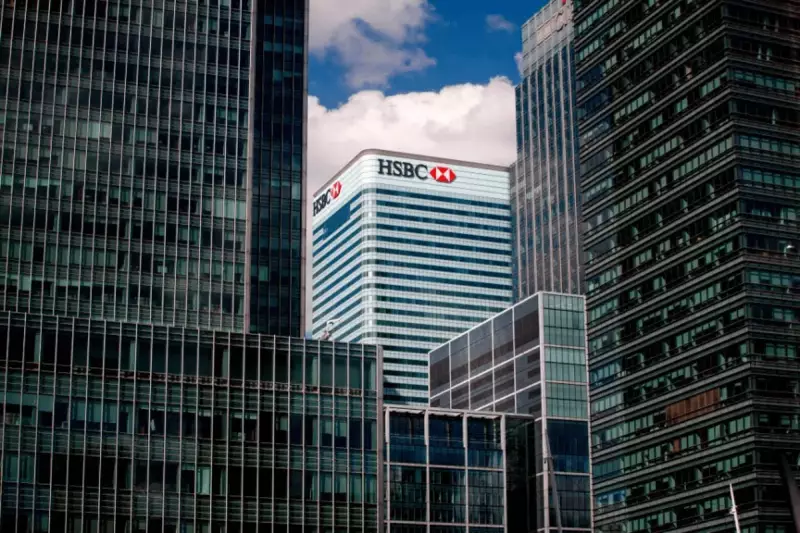 HSBC Shares Prop Up FTSE 100 as Banking Giants Rally Before Earnings