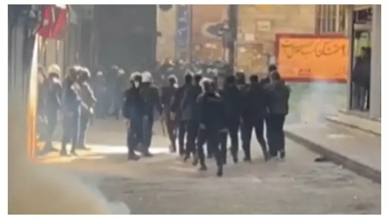 Iran Protests Intensify: Internet Cut Amid Anti-Government Chants