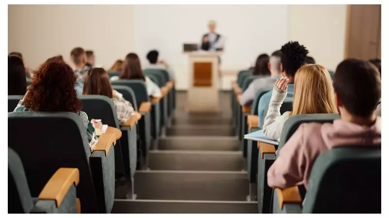 Labour MPs Push for Monthly Student Loan Payments to Ease Cost of Living