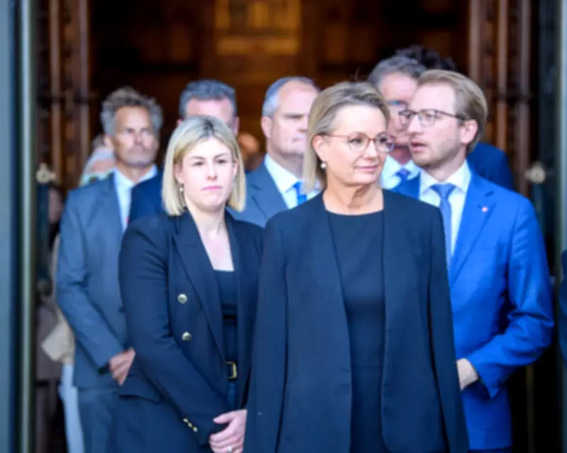 Liberal Leadership Crisis: Secret Meeting Overshadows Colleague's Memorial