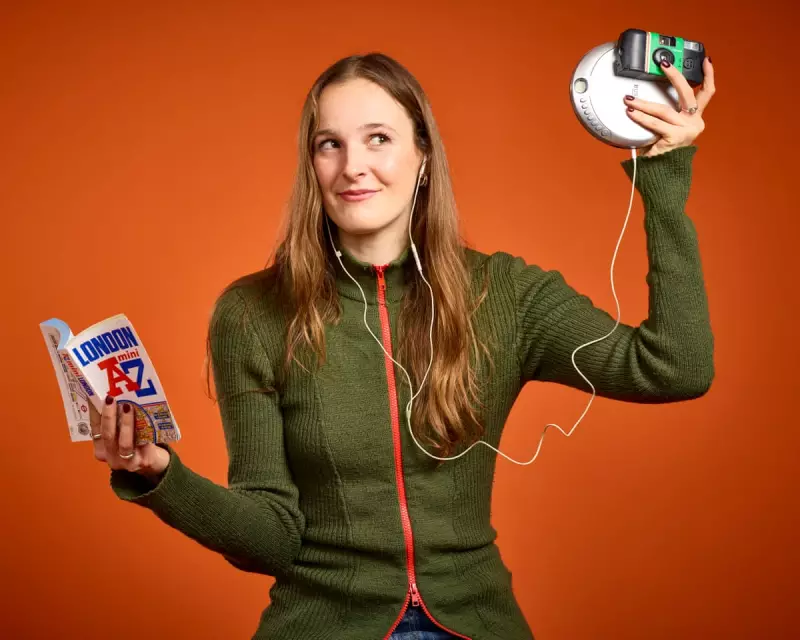 Living Lo-Fi in a Hi-Tech World: A Month Without a Smartphone