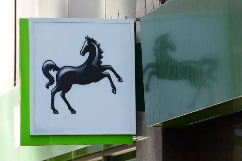 Lloyds Shares Set for Europe's Best Yield, Analysts Predict 13-14% Return