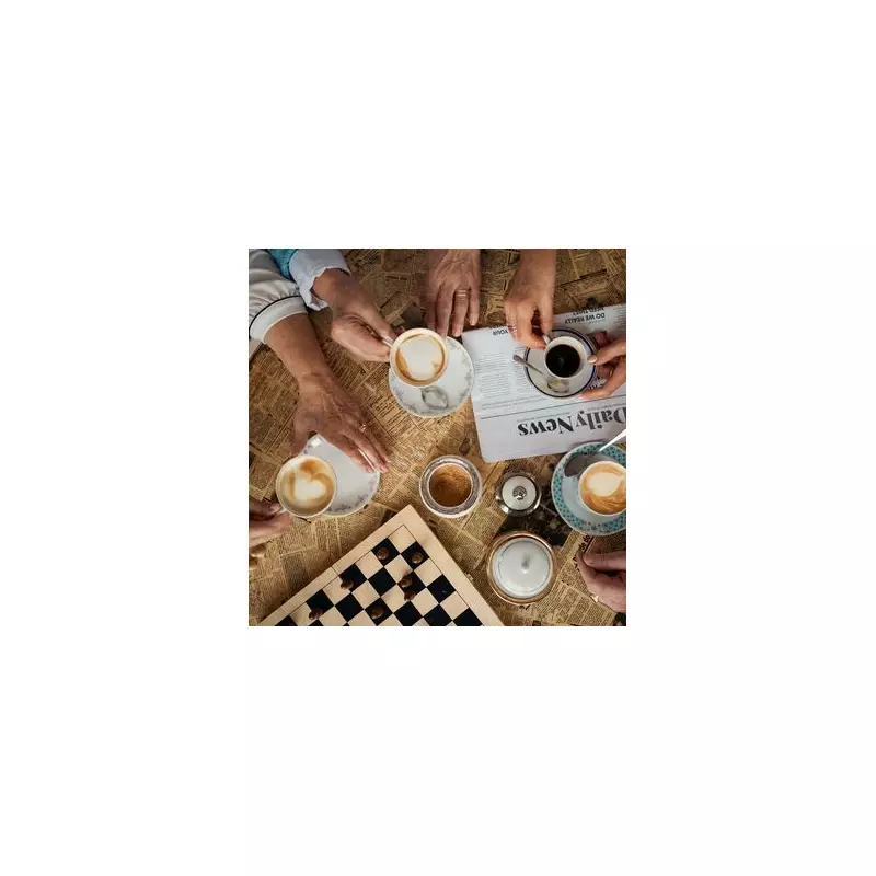 London café note row: Woman 'mortified' after stranger's volume complaint