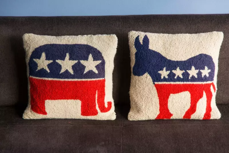 Payphones Connect San Francisco and Texas to Bridge Political Divides