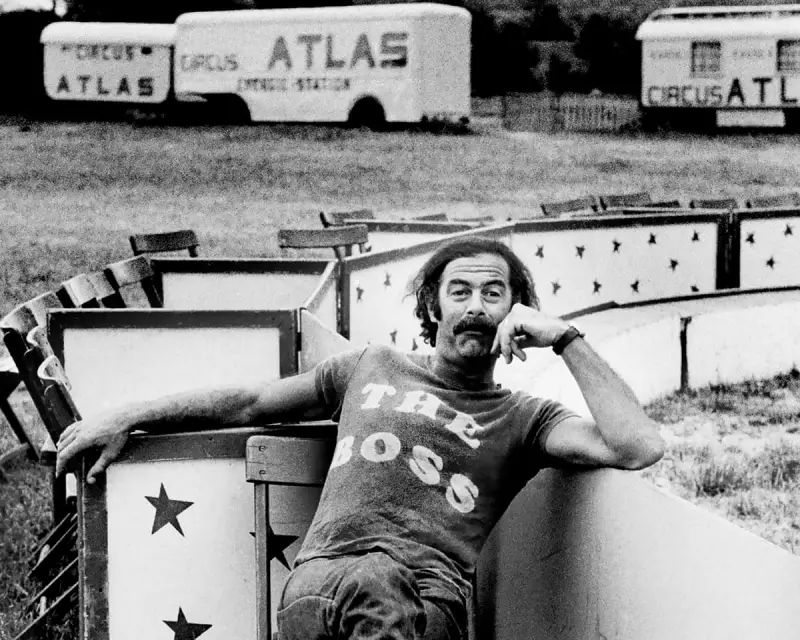 Radical Road: Photographic Journey with Pip Simmons' Experimental Theatre Troupe