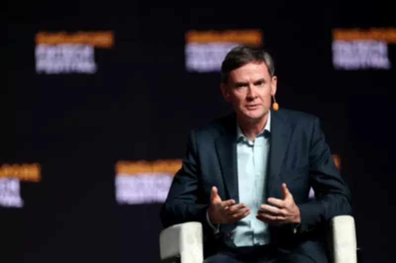 St James's Place Surpasses £220bn in Funds Under Management Amid Client Fee Queries