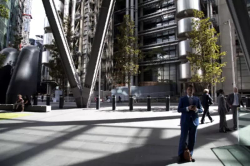 UK Dividends Surge in Q4 2025, Beating Forecasts