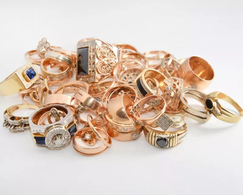 UK Retail Sales Surge as Online Jewellers Drive Unexpected Christmas Boost