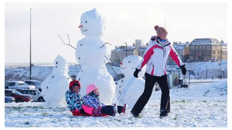 UK Weather: -17C Arctic Blast Brings 40cm Snow and Travel Chaos