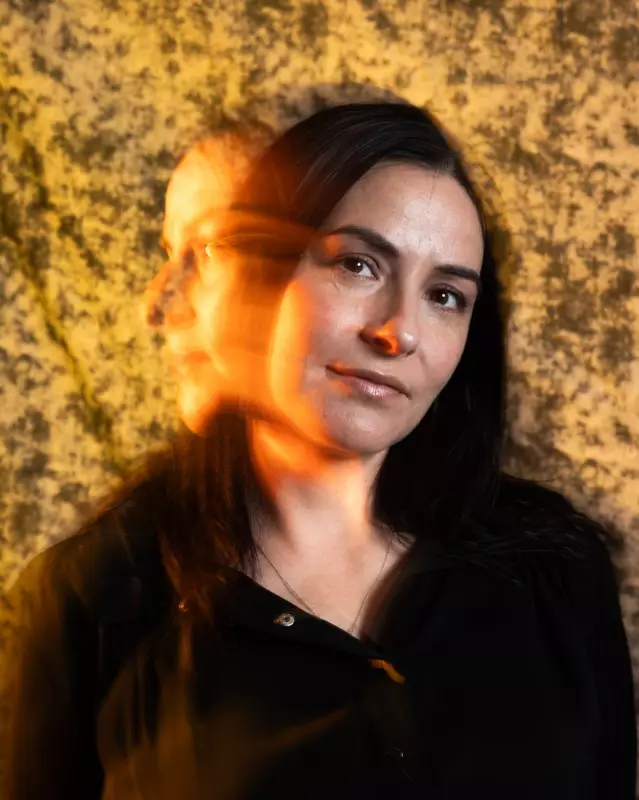 Woman Tastes Words: 'Bob' is Chocolate, 'Philip' is a Pear